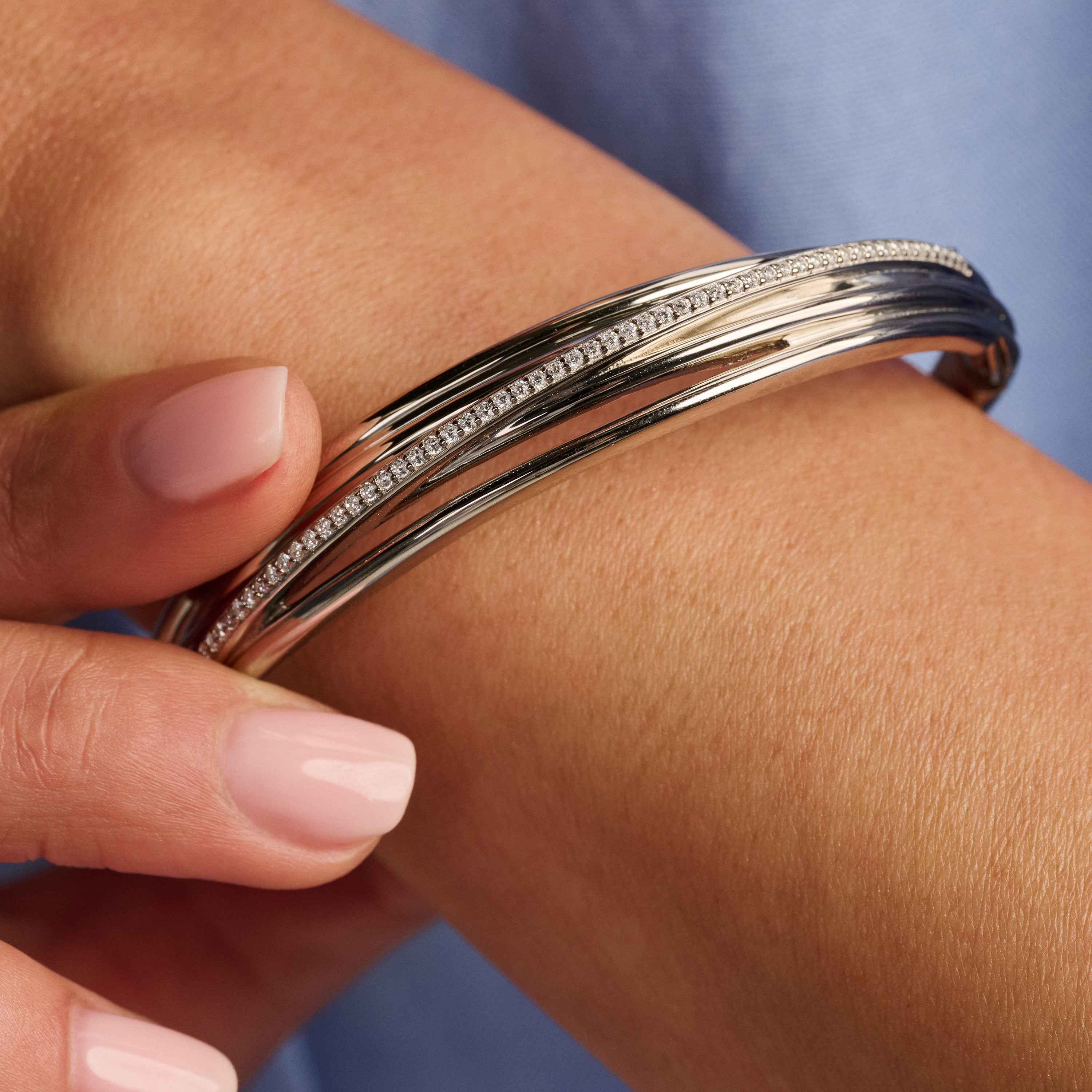 Zirkonia Crossover Bangle - Image 5