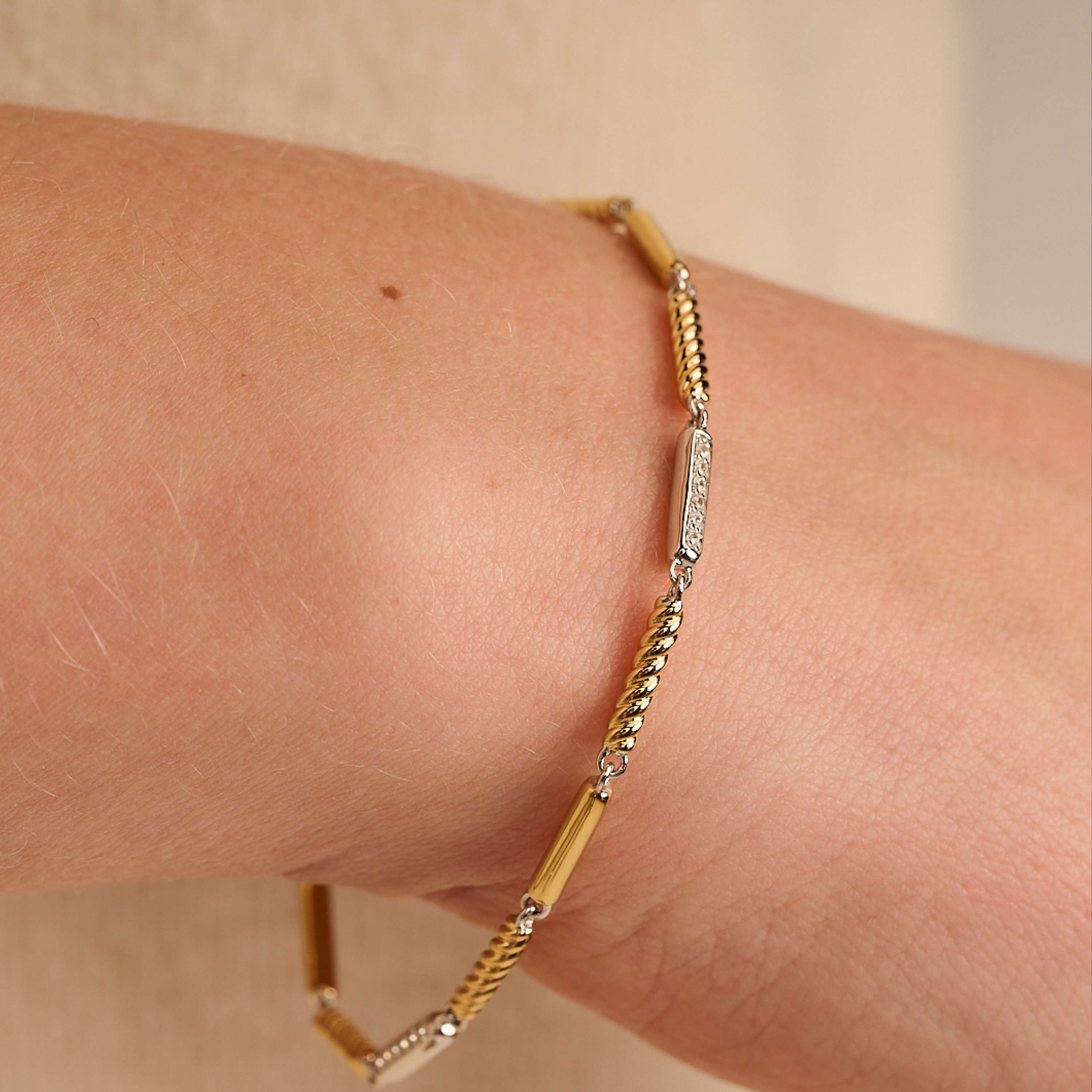Structure Link Armband - Image 9