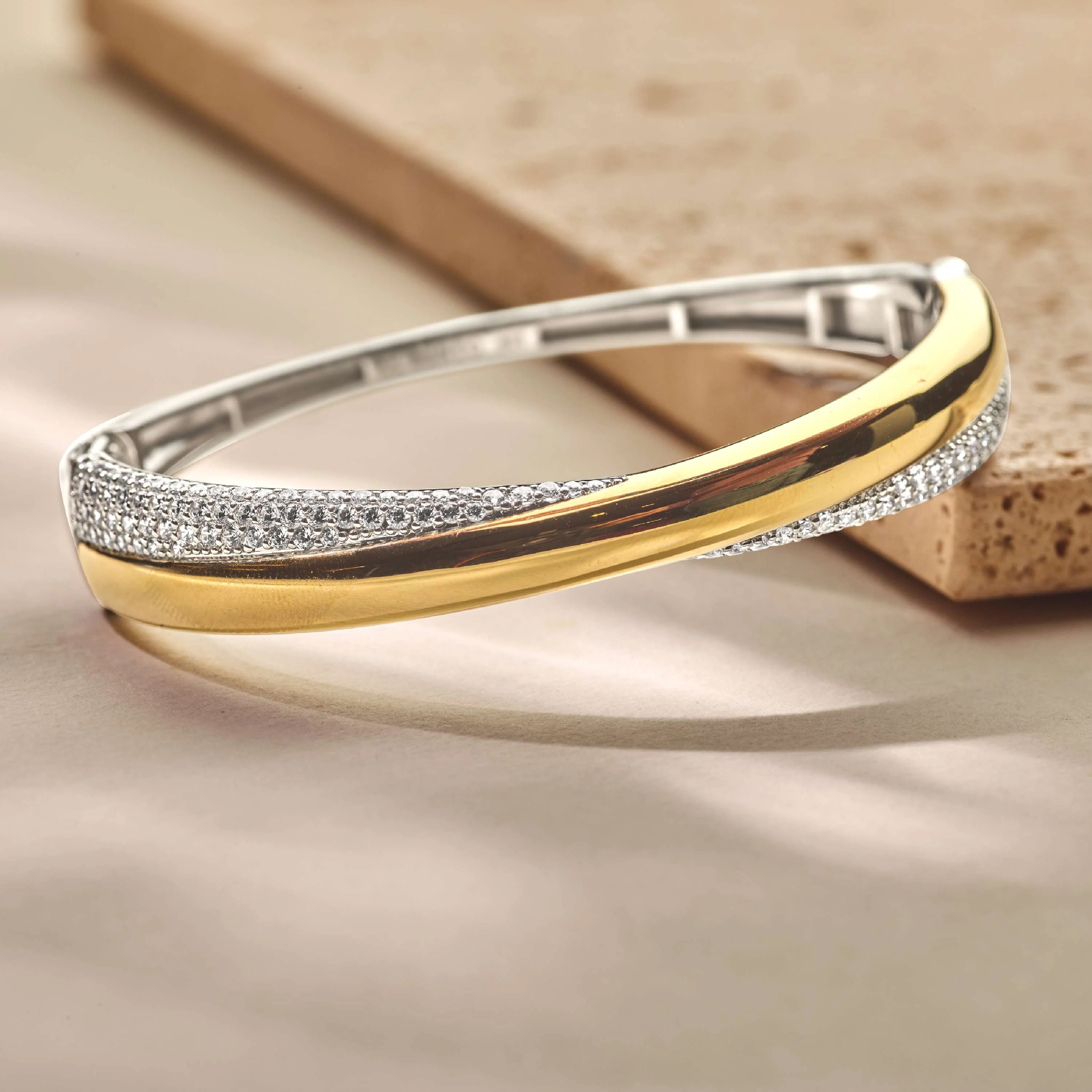 Bold Zirkonia Crossover Bangle - Image 8