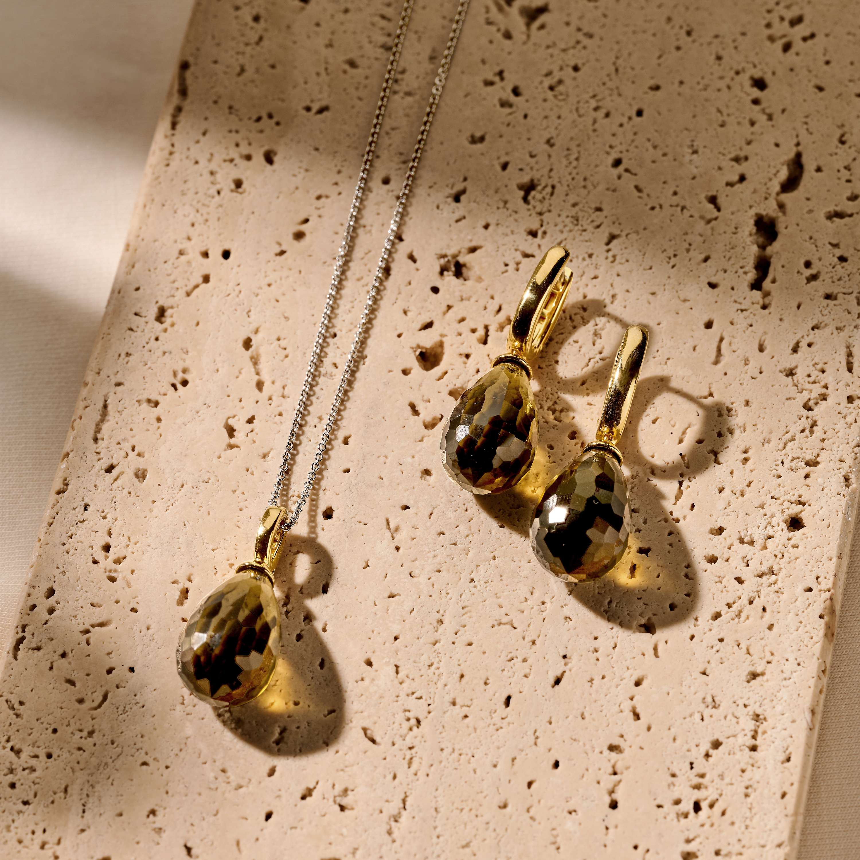 Lange oorbellen met luxe steen - Image 9
