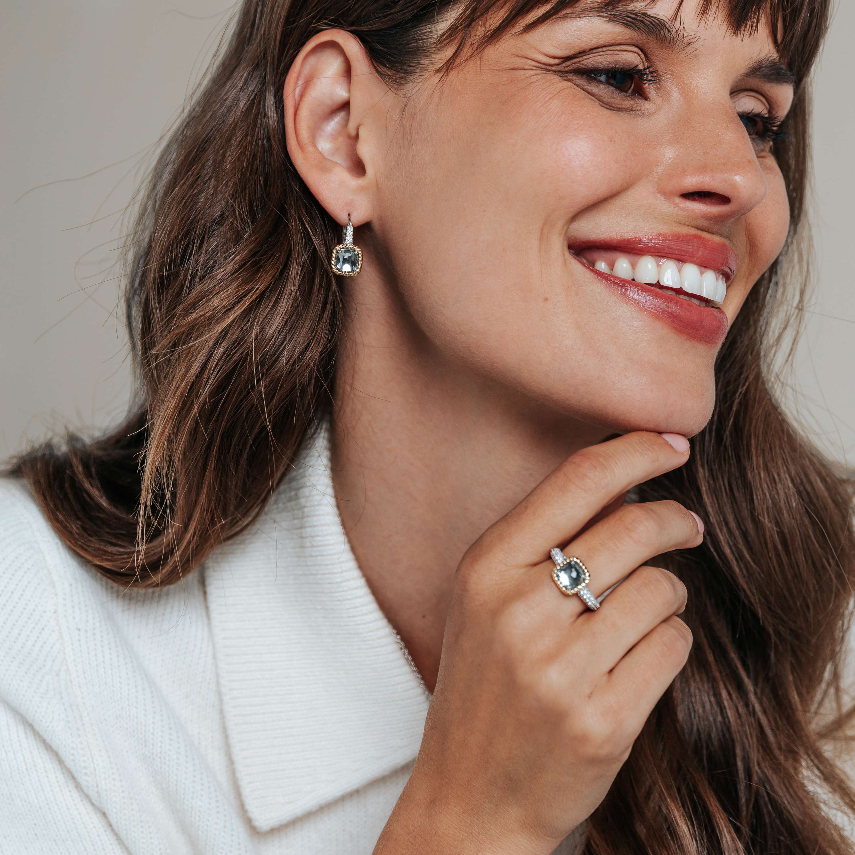 Grijze Zirkonia Cushion Hoops - Image 4
