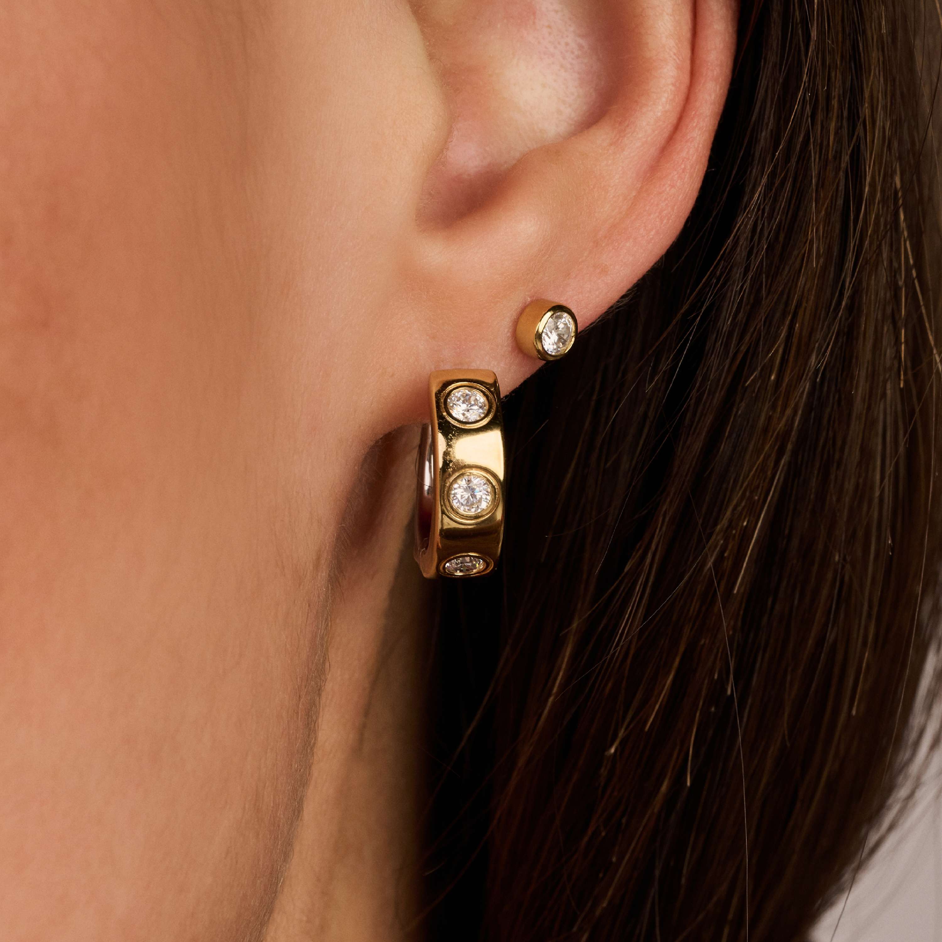 Classic Zirkonia Hoops - Image 5