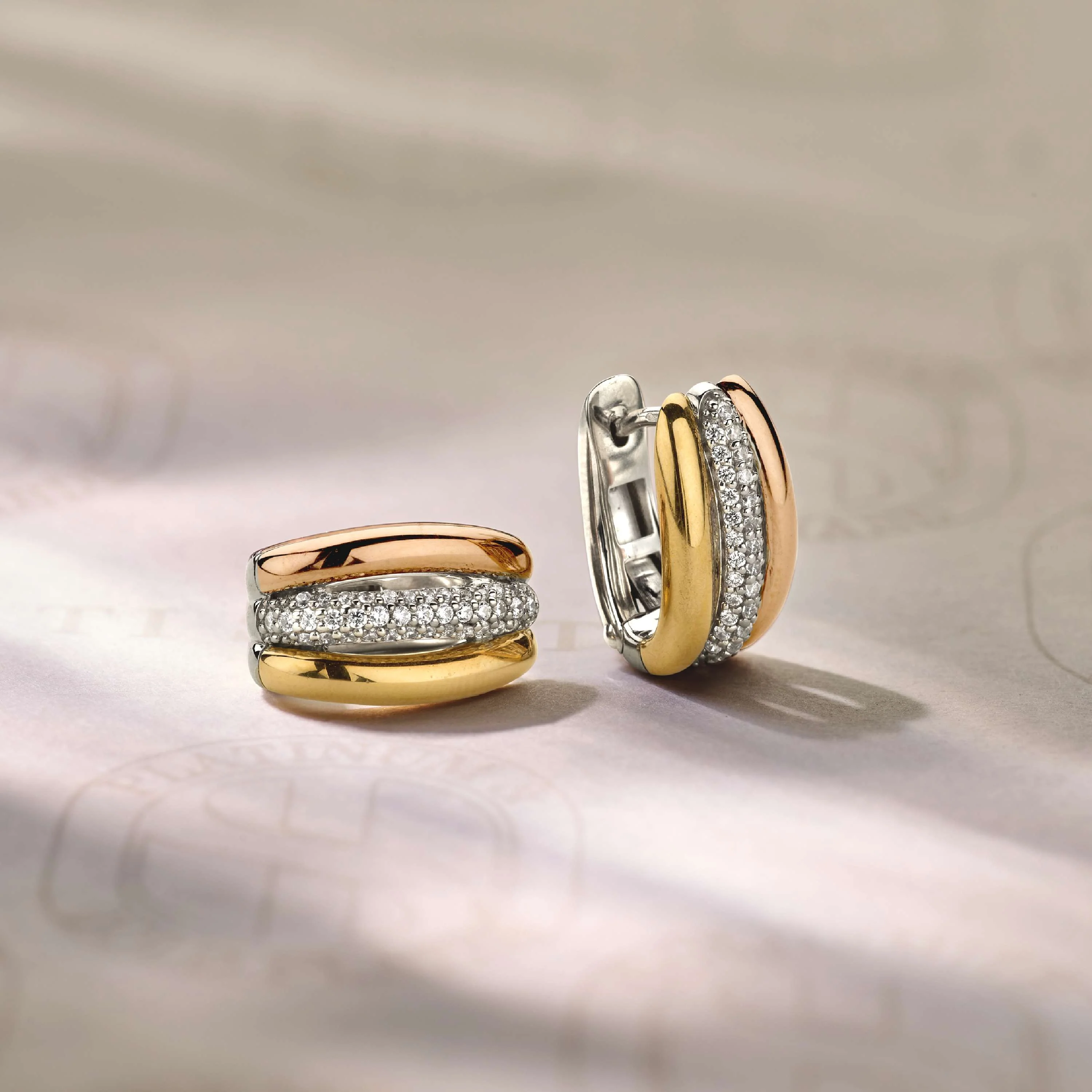 Tricolor Triple Circle Zirkonia Hoops - Image 7