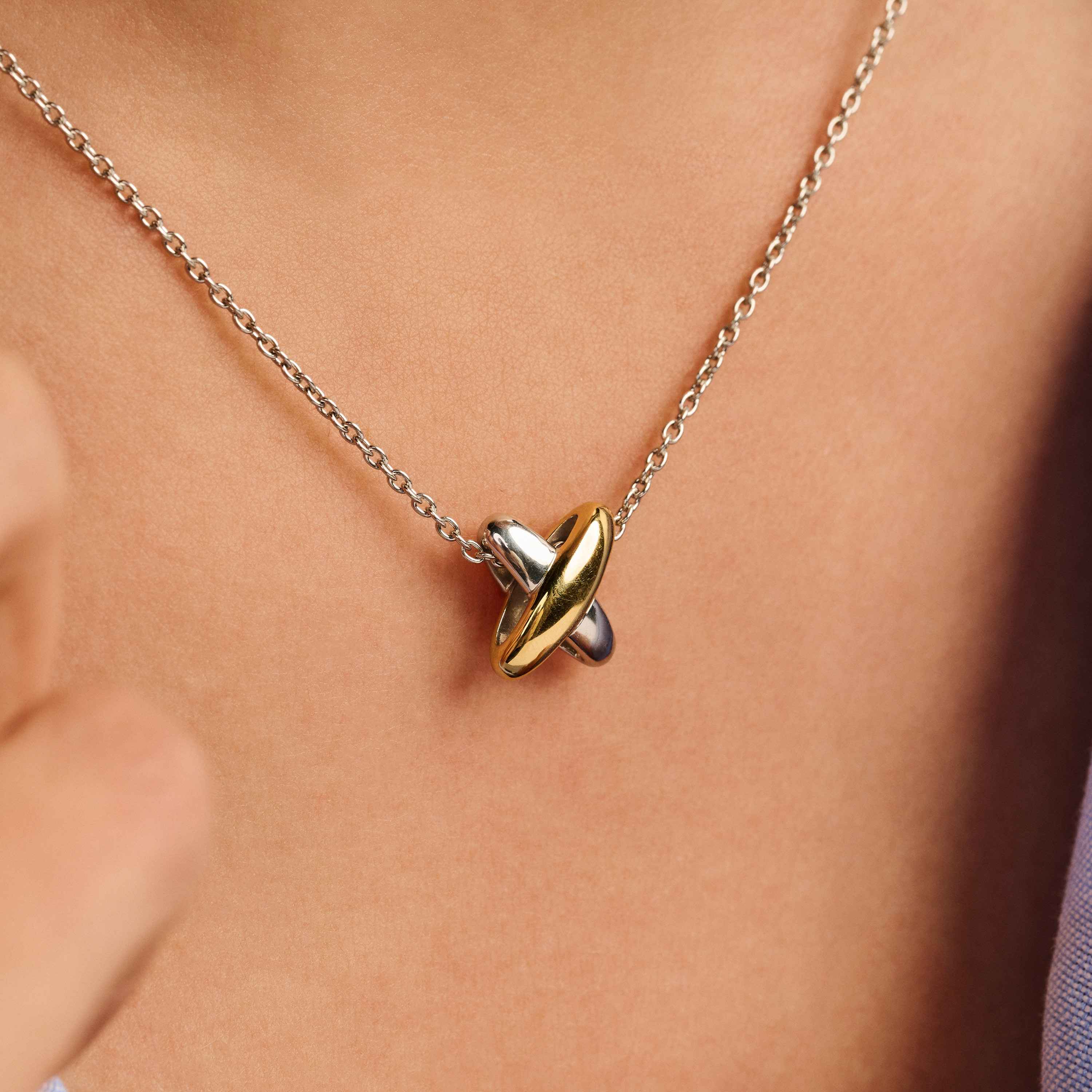 Bicolor Cross Ketting - Image 8
