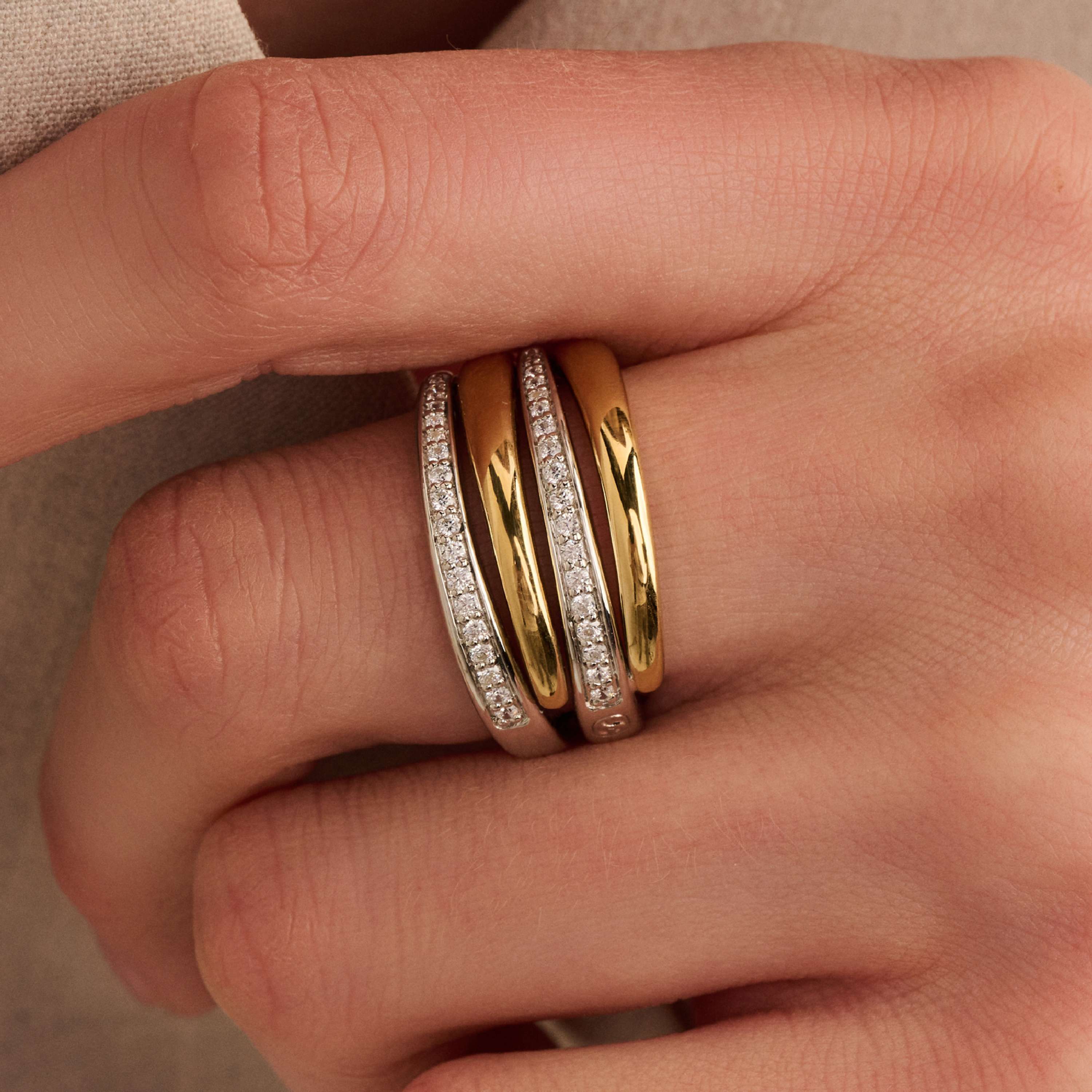 Bold Zirkonia Layered Ring - Image 7